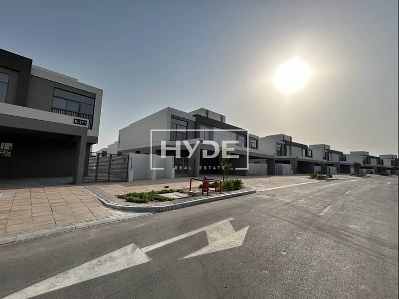 Ready 5 Ensuite Bedroom Villa | Brand New