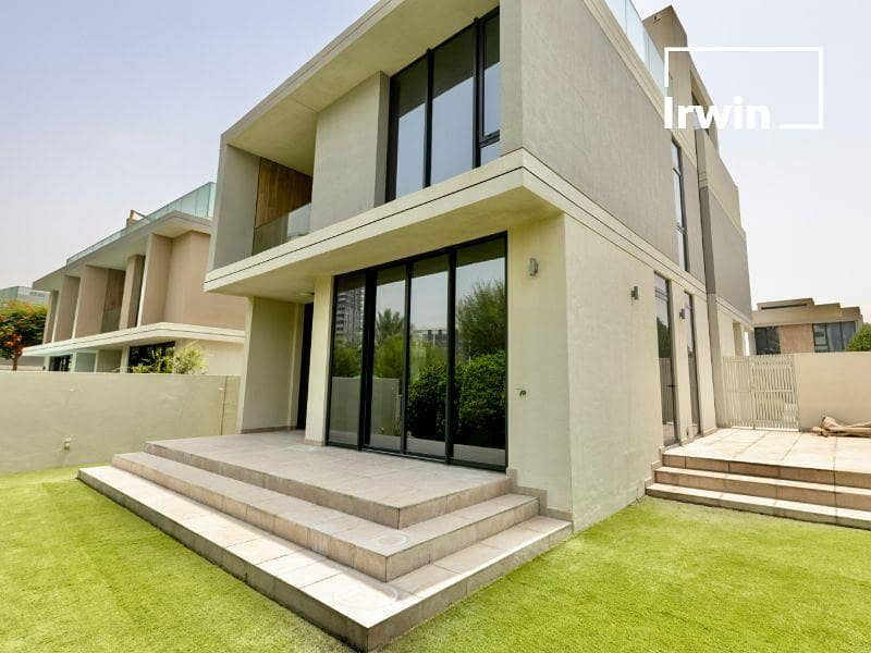 Stunning Villa | Landscaped Garden | Vacant Now Stunning Villa | Landscaped Garden | Vacant Now