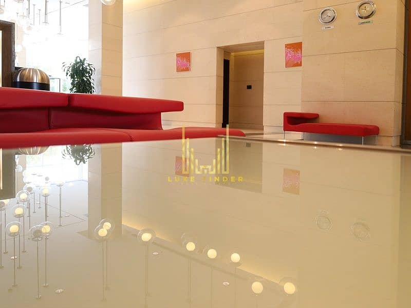 11 Indoor Seating. jpg
