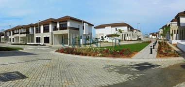 Luxurious 4BHK Duplex Villa | Private Beach Access | Private Backyard | Gymm,Pool and many more | Call us Today!