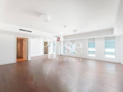 4 Bedroom Flat for Rent in DIFC, Dubai - Spacious 4BR Apartment with Study and Maid’s Room