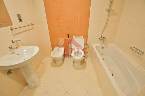 23 washroom 2. jpg
