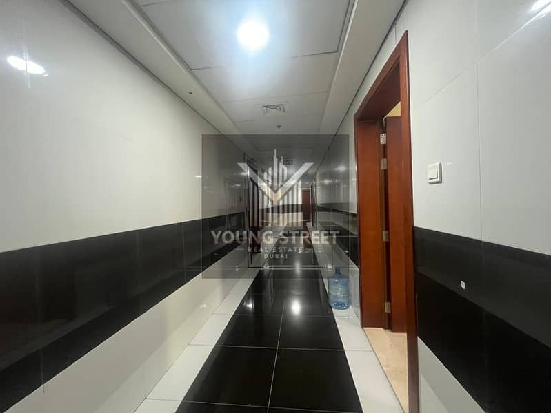 14 8e233dbd-f2e7-40af-bcd4-eb251e445983. jpg