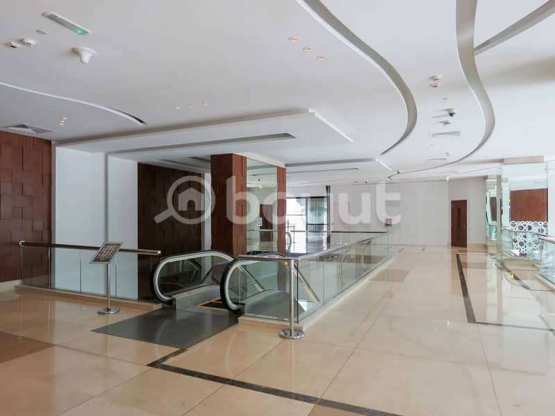 15 Prime water front Restaurent space with outside sitting in Buhaira corniche