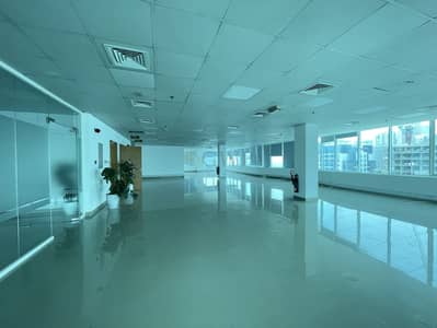 Office for Rent in Business Bay, Dubai - Spacious | Fitted | Easy access to Al Khail Road