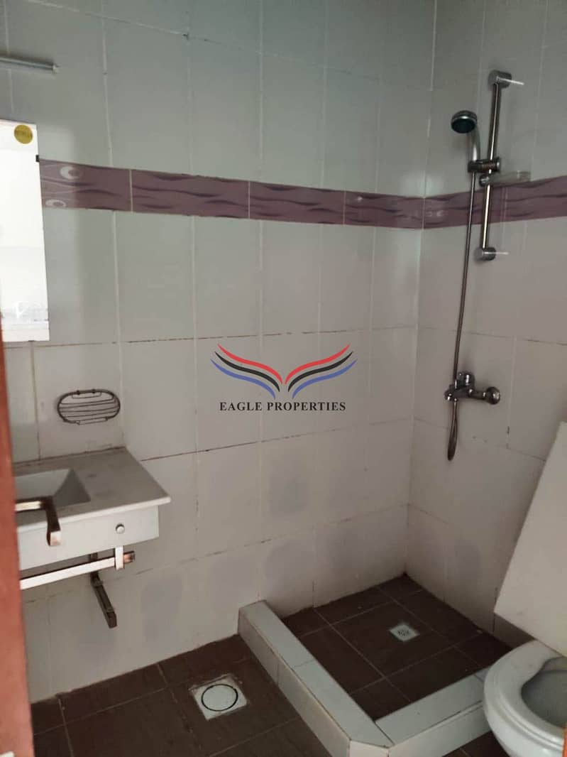 8 bathroom. jpeg