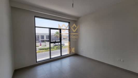 迪拜南部街区， 迪拜 3 卧室别墅待租 - Room 4 window (1). jpg