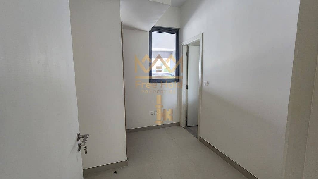 8 Maids Room (1). jpg