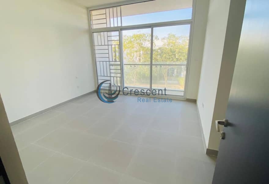 16 3d405fdf-2fc3-4de2-ba62-019c76d670de. jpg