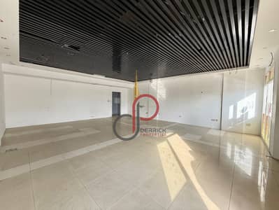 محل تجاري  للايجار في المدينة العالمية، دبي - IMG-20250710-WA0069. jpg