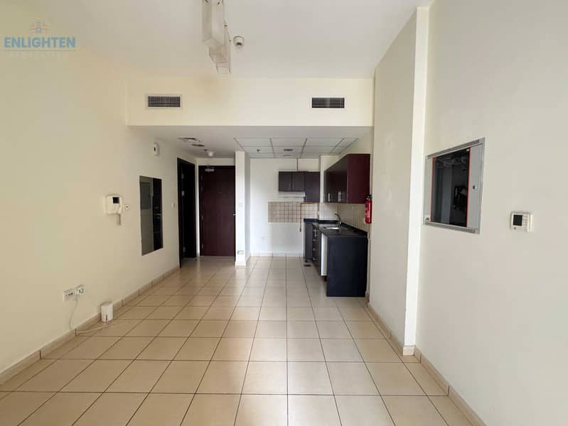 Well Maintained | Prime Location | Ready to Move Well Maintained | Prime Location | Ready to Move