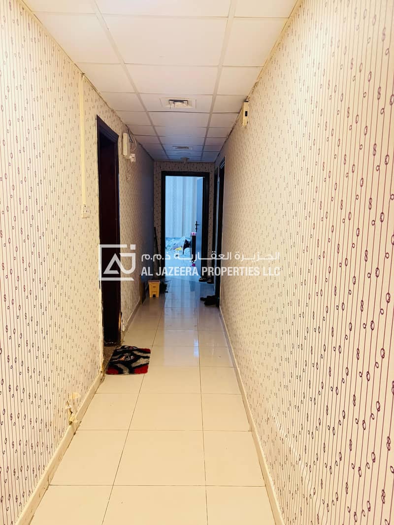 3 180def75-b148-475d-b459-cfe301fa45ca. jpg