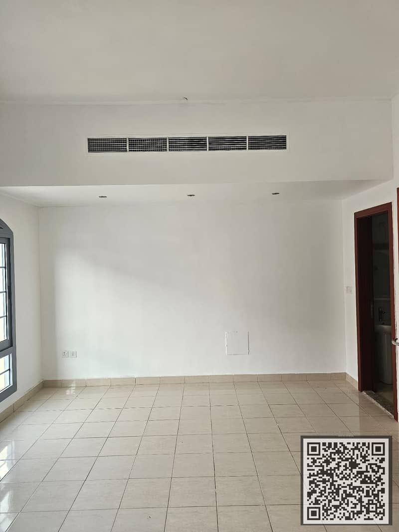 9 60441eb7-fa1b-45ae-b16c-6bd84e4501be. jpg
