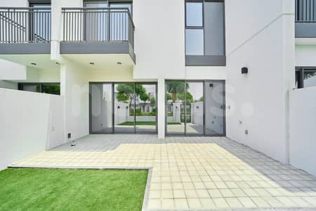 3 Bedroom Villa for Rent in Dubailand, Dubai - Private Garden | Family Centric Amenities | Ready
