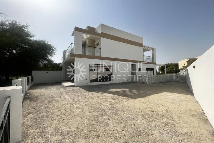 Huge Corner Plot | Park View | Single Row