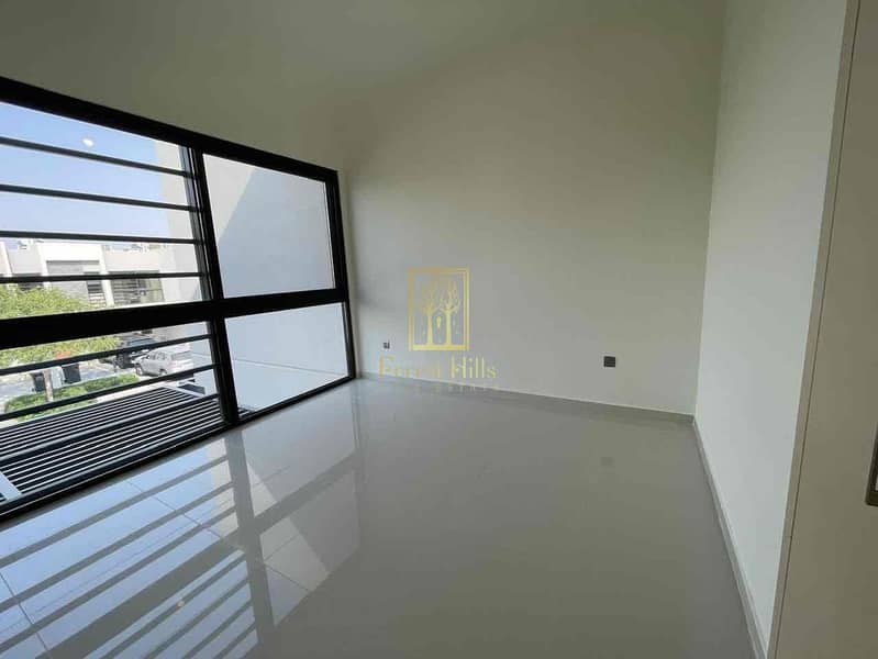 23 d84a2d45-2754-44b1-aebe-e0b651aadd7a. jpg