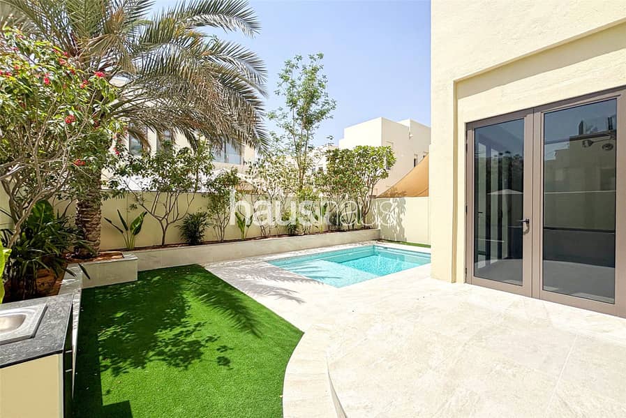 Fully Upgraded | Extended | Vacant | Private Pool