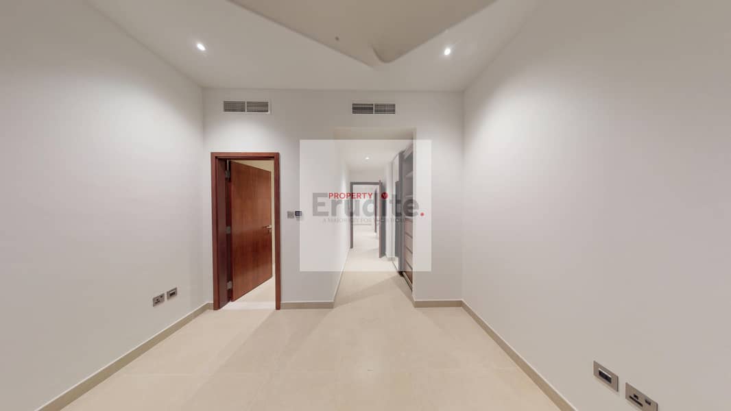 2 MG2-2BR-Corner-Unit-Partial-Marina-View-1255-sqft-09-03242025_135241. jpg