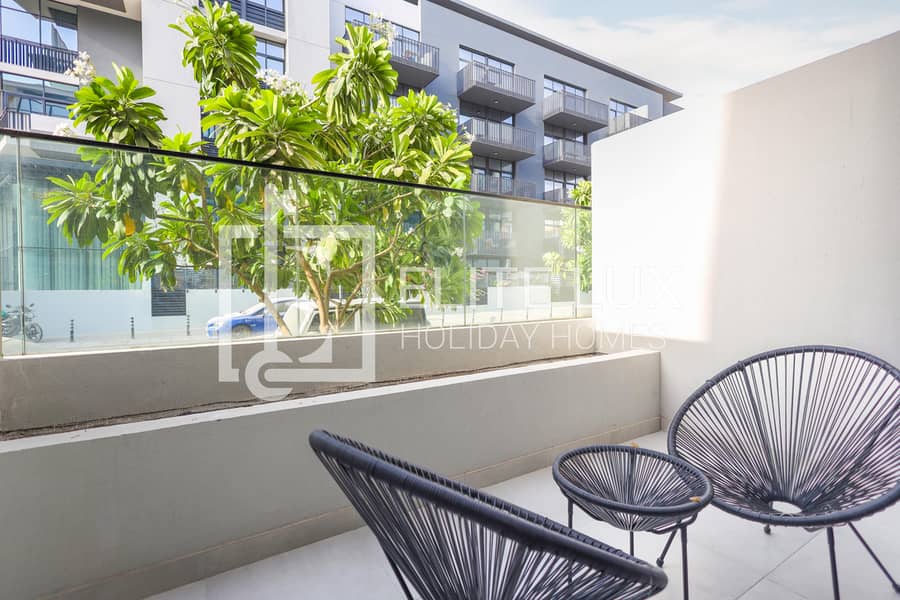 12 balcony 1-min. jpg