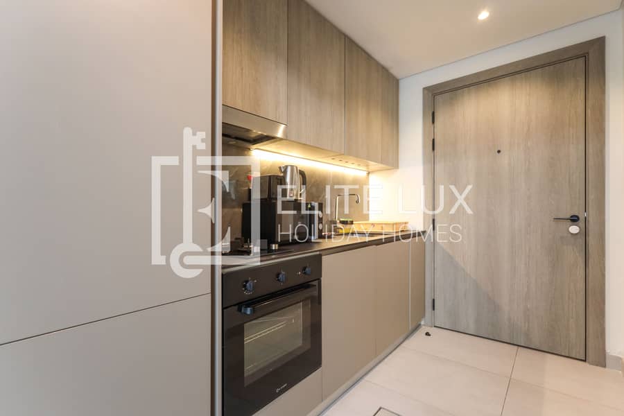 14 kitchen 1-min. jpg