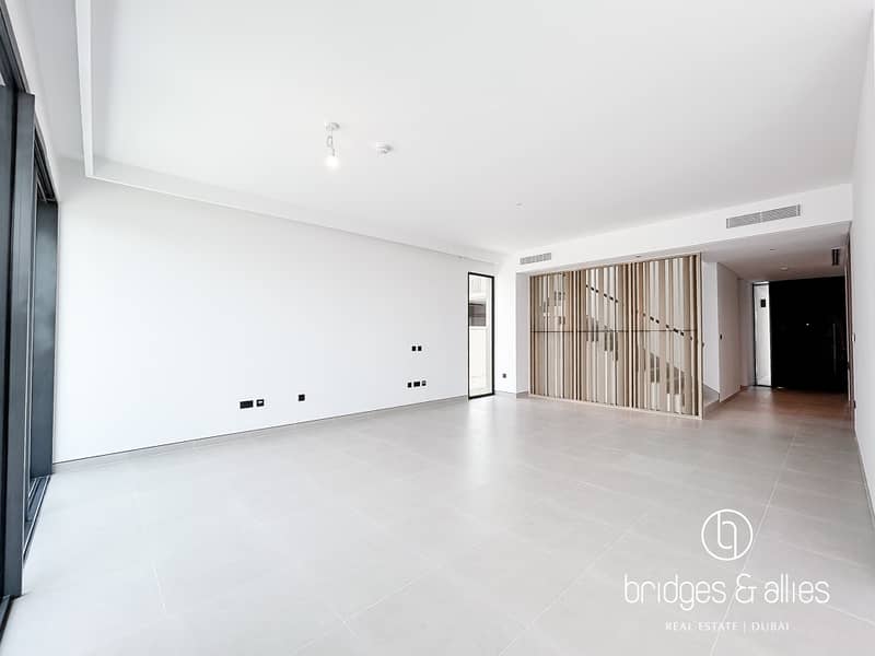 SEMI OPEN KITCHEN | 4 BED | HAMDAN STREET VIEW SEMI OPEN KITCHEN | 4 BED | HAMDAN STREET VIEW
