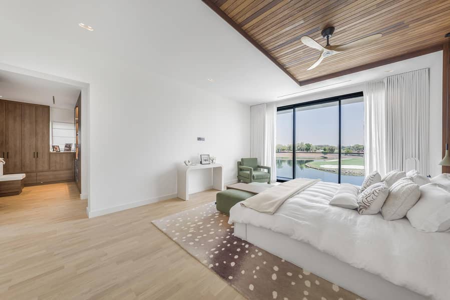 位于朱美拉高尔夫庄园，火焰树岭住宅区 5 卧室的别墅 3000000 AED - 12199080