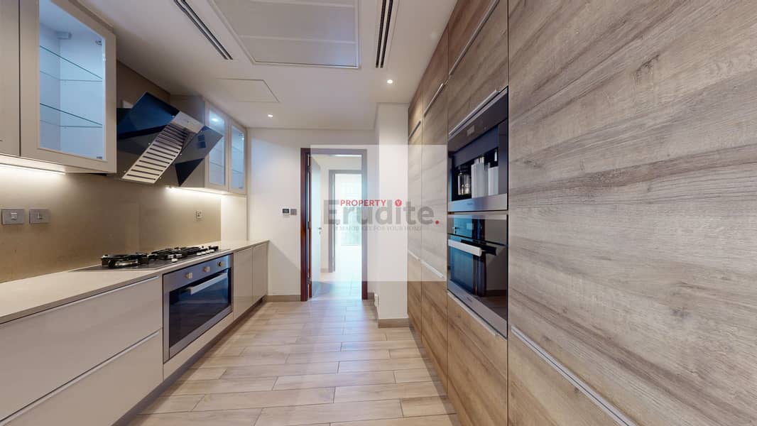 8 MG1-penthouse-Full-Marina-View-02-11212024_144524. jpg