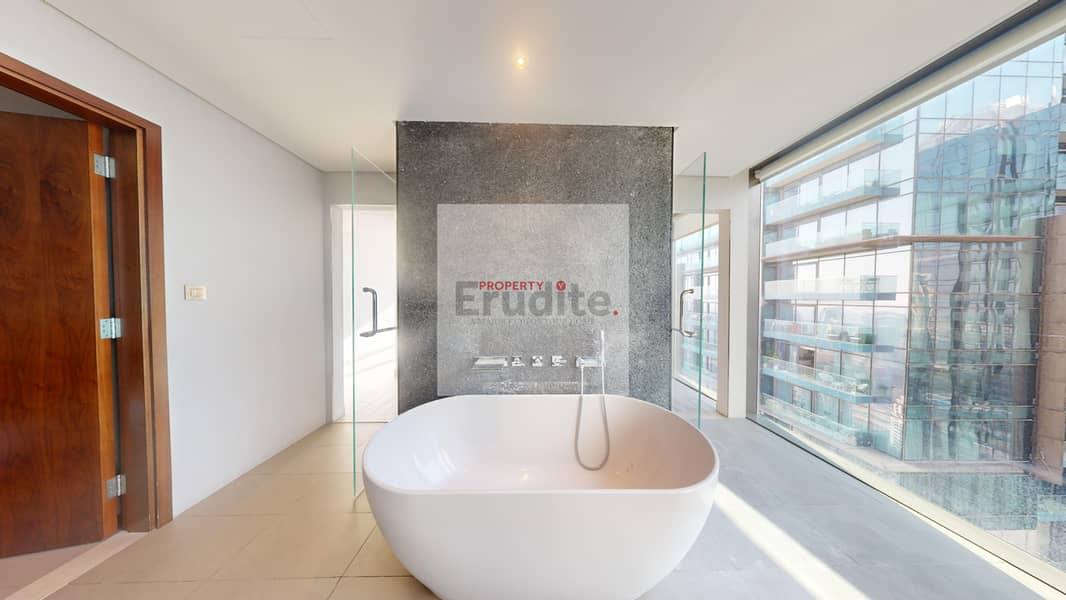 24 MG1-penthouse-Full-Marina-View-02-11212024_151812. jpg