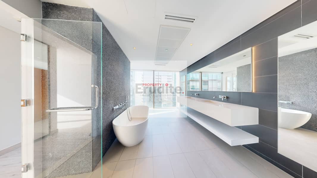 25 MG1-penthouse-Full-Marina-View-02-11212024_152338. jpg