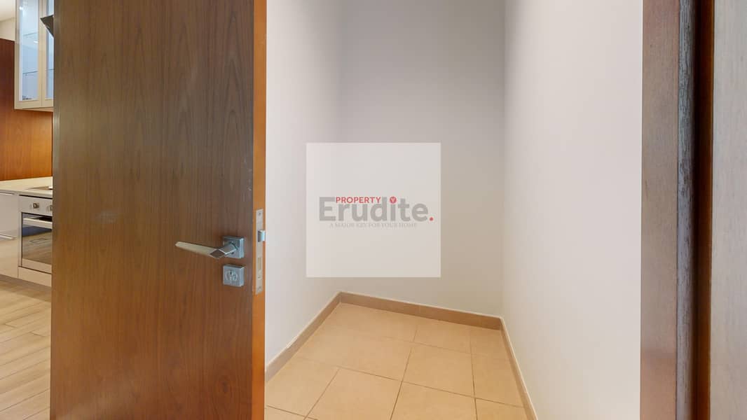 34 MG1-penthouse-Full-Marina-View-02-Bathroom 4. jpg