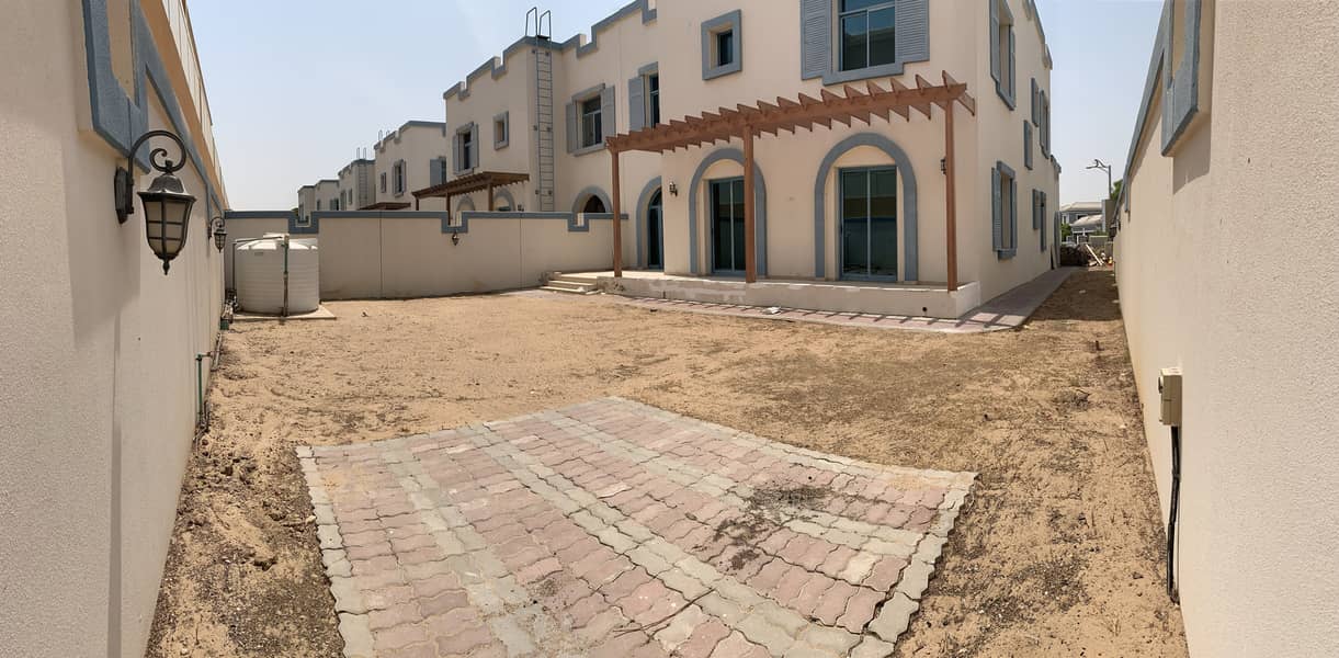 19 backyard pano. jpeg