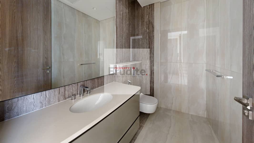 23 Peninsula-5-Villa-4-Bathroom 1. jpg