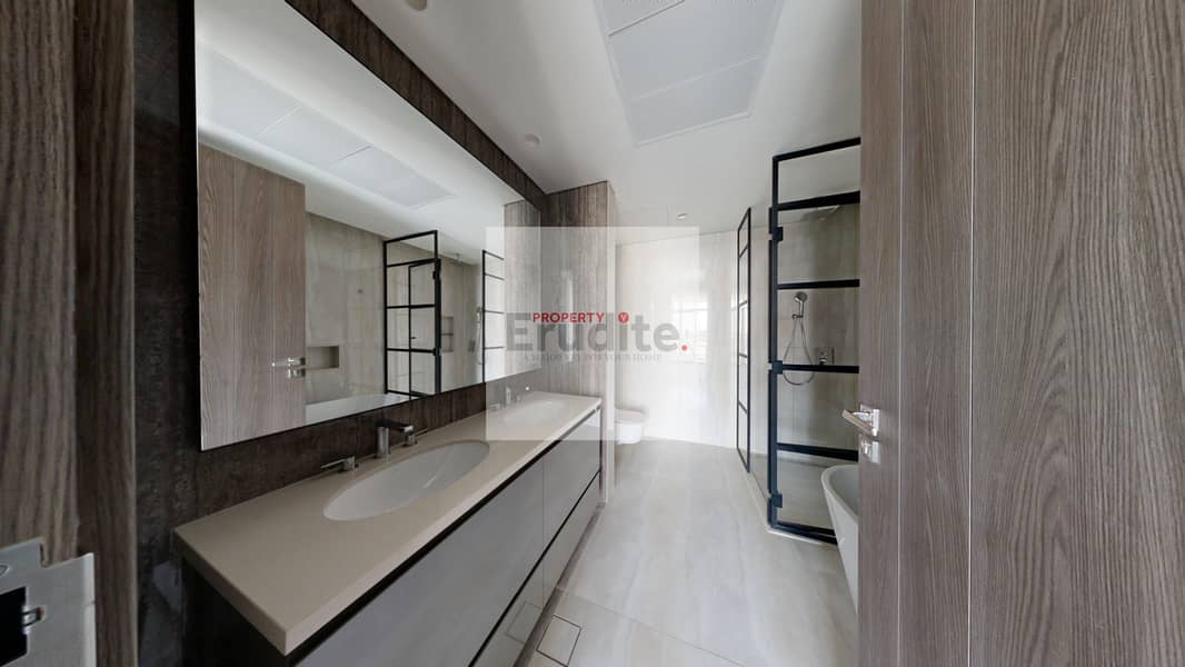 24 Peninsula-5-Villa-4-Bathroom 2. jpg
