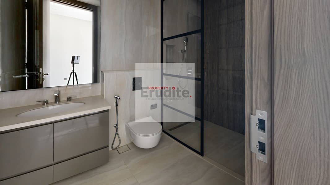 25 Peninsula-5-Villa-4-Bathroom 3. jpg