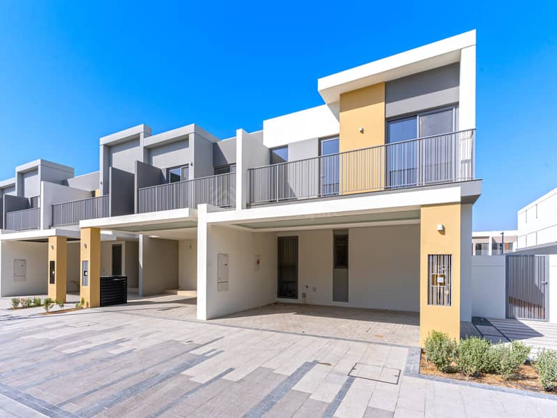 Contemporary Living | 4BR Townhouse | Modern