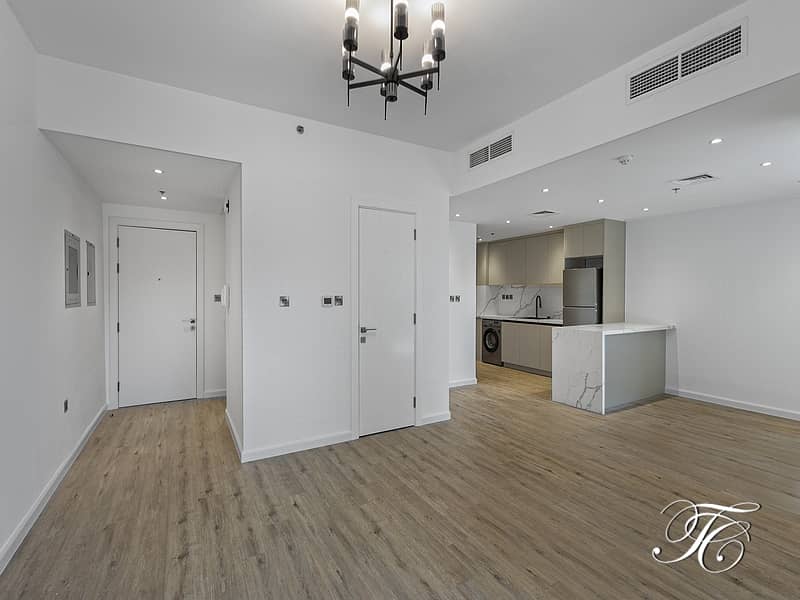 Stunning Modern Duplex | Fully Upgraded | Vacant Stunning Modern Duplex | Fully Upgraded | Vacant