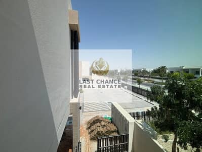 2 Bedroom Villa for Rent in Yas Island, Abu Dhabi - 716aca8b-9447-4a39-8b02-234d7d20d415. jpg