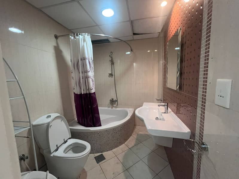 13 251ef570-34ac-435d-80c1-33beb9804bed. jpg