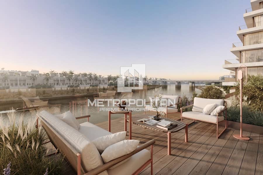 Luxury Residence | Canal View | Huge Layout