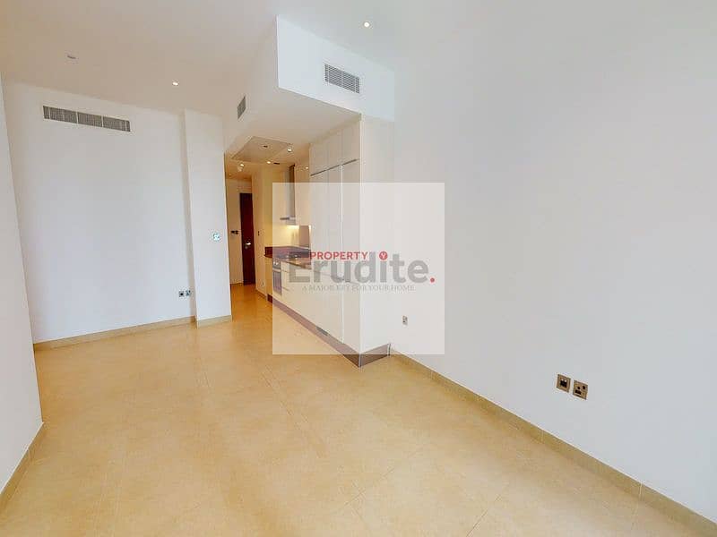 2 MG1-StudioPartial-MarinaSea535sqft04-09032020_160308. jpg