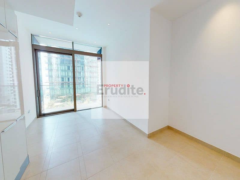 4 MG1-StudioPartial-MarinaSea535sqft04-09032020_160414. jpg