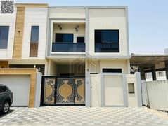 للبيع فيلا بسعر ممتاز وقابل للتفاوض بها فناء كبير تملك حر لجميع الجنسيات مدى الحياة مع إمكانية التمويل البنكي الميسر