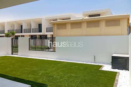 4 Bedroom Villa for Rent in Town Square, Dubai - Large Corner Unit|Landscaped Garden|Great Location