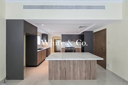 5 Bedroom Villa for Rent in The Meadows, Dubai - Meadows 2 | Fully Upgraded | Private Pool