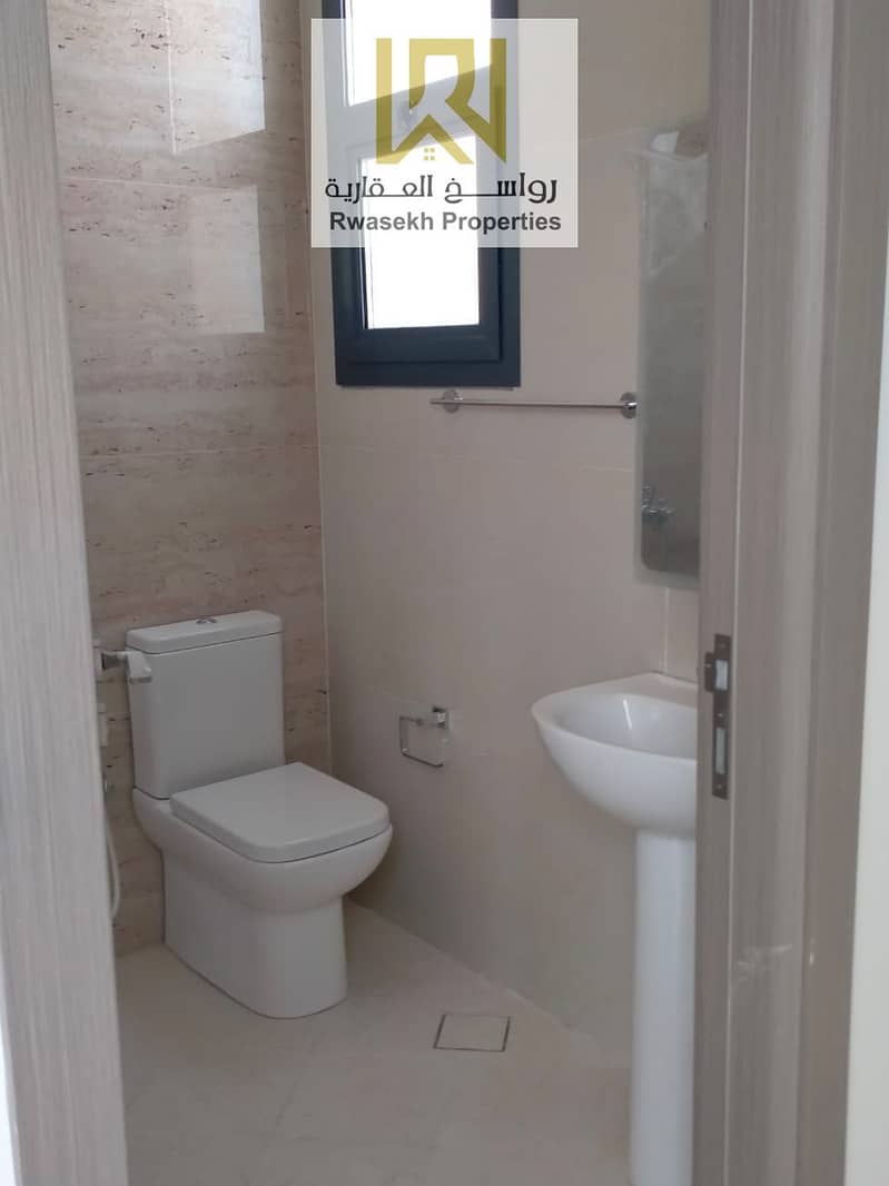 13 197aed9e-89e1-4aae-85d7-fdb9db63a4ad. jpg
