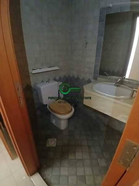 10 DaEyC1xYDuWzdVVKAEVqT7oNPGfPHcnoWsegzTJr. jpg