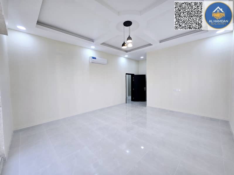 4 7e8f8fad-060e-4fb7-ac5a-1a945d4104a4. jpg