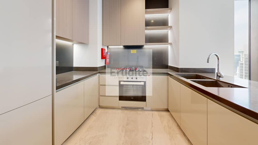 13 Peninsula-5-02-Kitchen. jpg