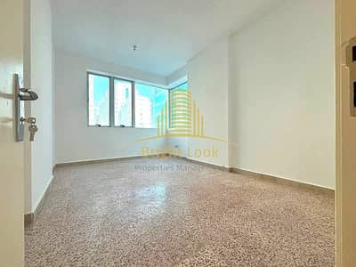فلیٹ 2 غرفة نوم للايجار في شارع حمدان، أبوظبي - IMG-20250710-WA0031. . jpg