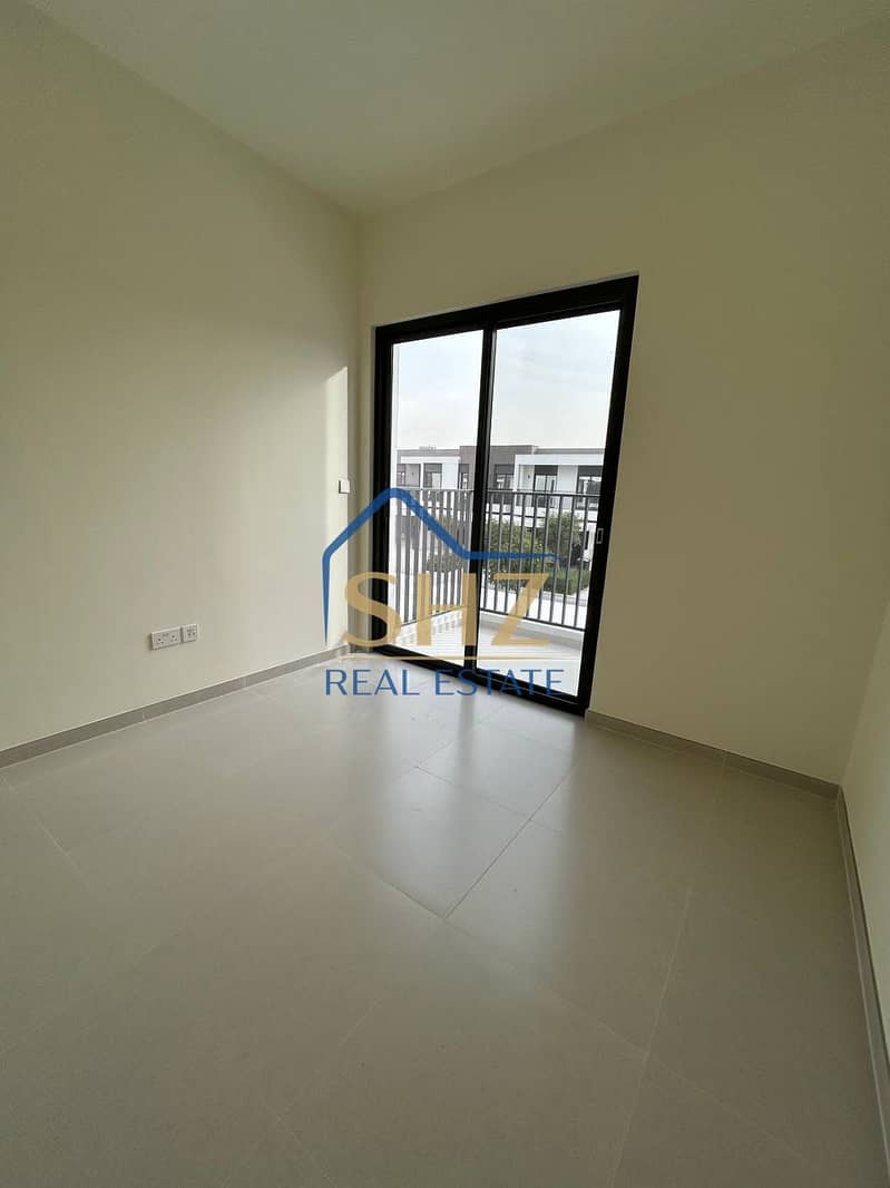 14 997bbaca-ad25-49ed-b7d2-d913097e65b2. JPG